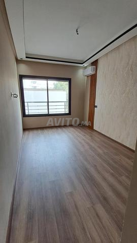 Studio Vide à Louer Quartier Des Hôpitaux - image 5