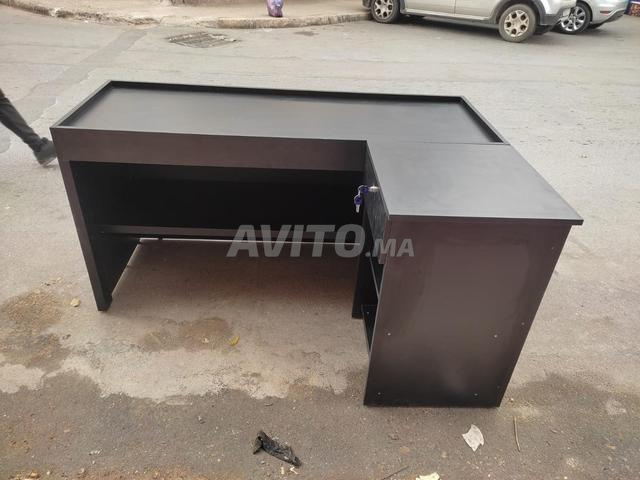 Comptoir d'accueil moderne