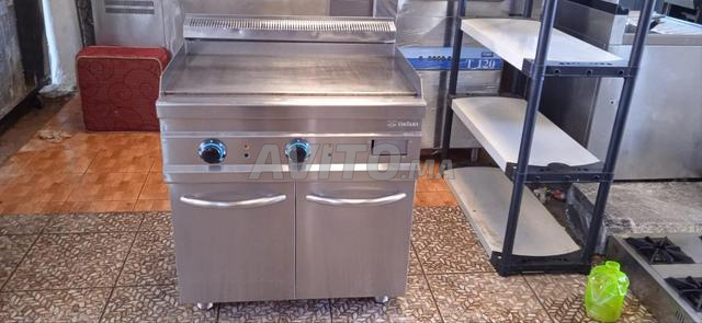 Plancha électrique avec meuble - 2