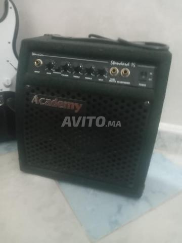 جيتار كهربائي مع مضخم صوت - 2