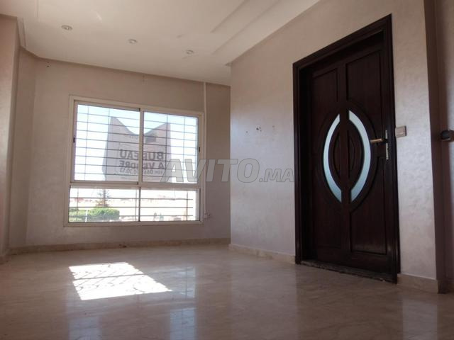 Bureau 2 façades en plein centre ville