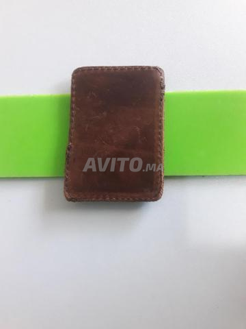 Porte-cartes en cuir de vache neuves modèle à 20 Dh