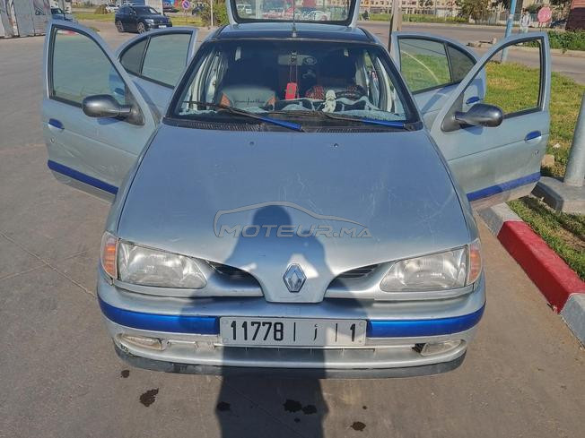 Renault Megane Diesel Manuelle 1996 à Deroua