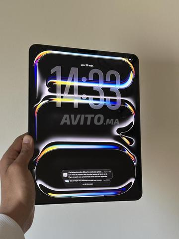 iPad M4 13 pouces 256 wifi 5G état 99