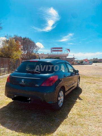 Voiture Peugeot 308 - 2