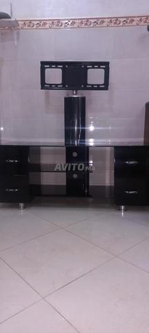 طاولة تلفزيون سوداء - 2