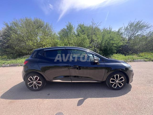 Clio 4 premiere main