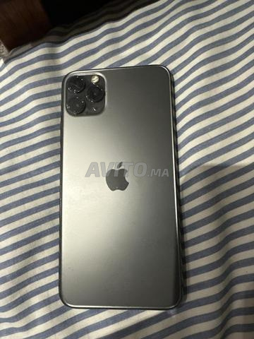 iPhone 11 Pro Max 1ère main - 2