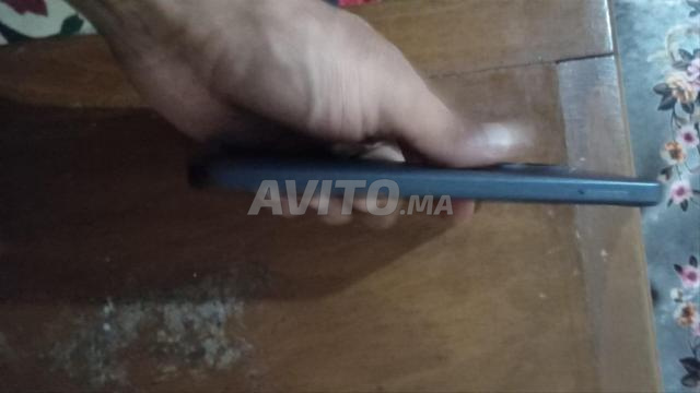 محل لطفي لبيع الهواتف الذكية - 2