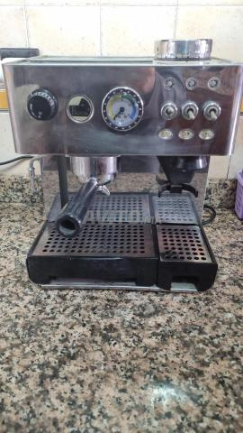 Machine à café La Pavoni avec moulin intégré - 2