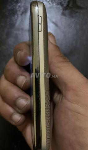 Samsung GALAXYY Young GT-55360 - 2