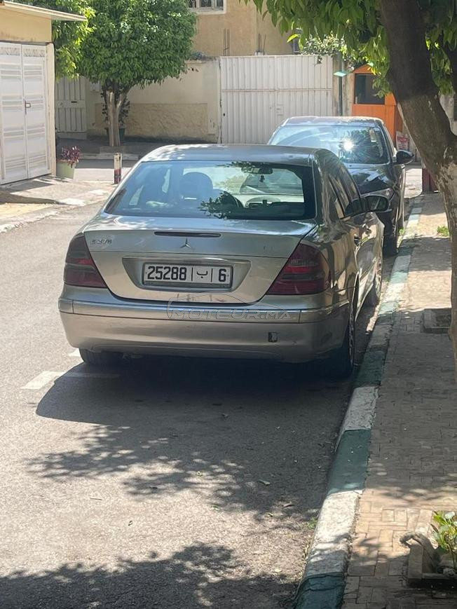 Mercedes-Benz E270 Diesel  2004 à Fès