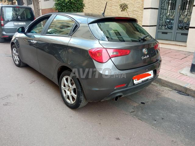 Voiture d'occasion - 2