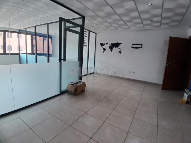 مكتب بلاتو بمساحة 60 متر مربع في شارع علال الفاسي