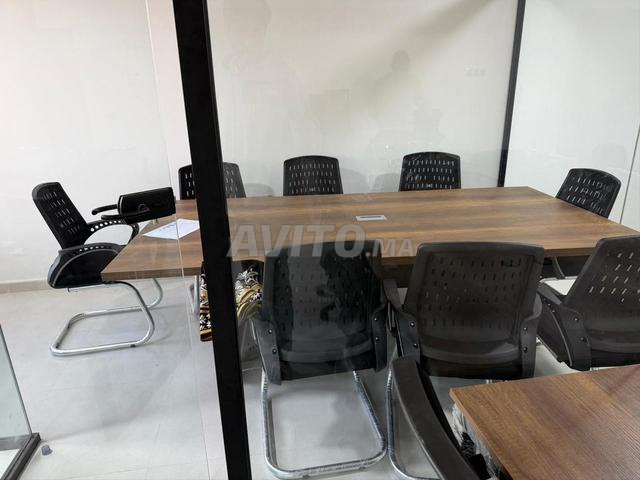 Table de réunion sur mesure en MDF