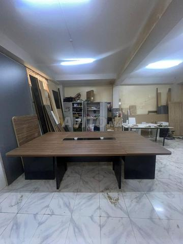 Table de réunion moderne sur mesure - 2