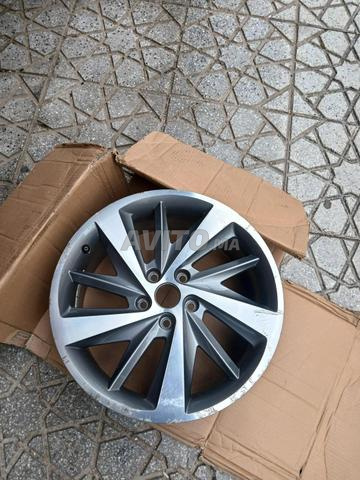 جنط ألمنيوم 18 بوصة أصلي - 2