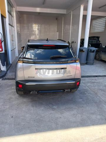 Peugeot 2008 hybride première main - 2