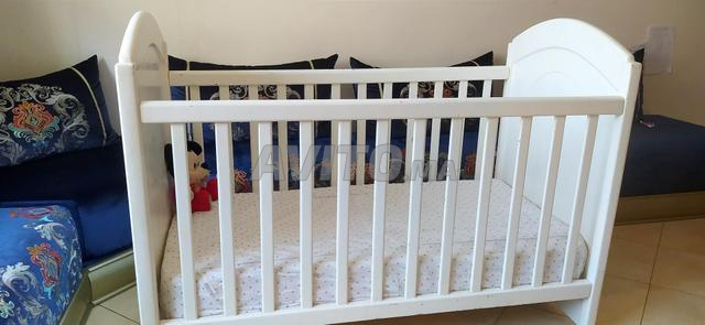 Lit pour bébé très bon état - 2