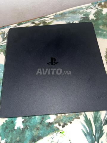 PS4 Slim comme neuf - 2