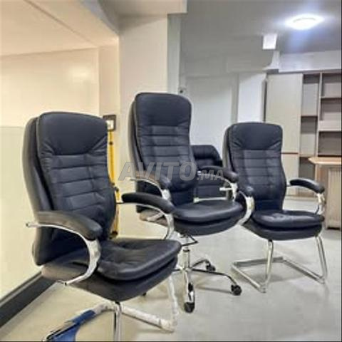 Ensemble bureau et fauteuil de direction