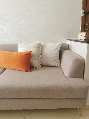 صالون مصمم جيدًا مع سجادة - 2