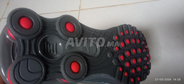 Chaussure de sport Nike SHOX neuve 44/45 - 2