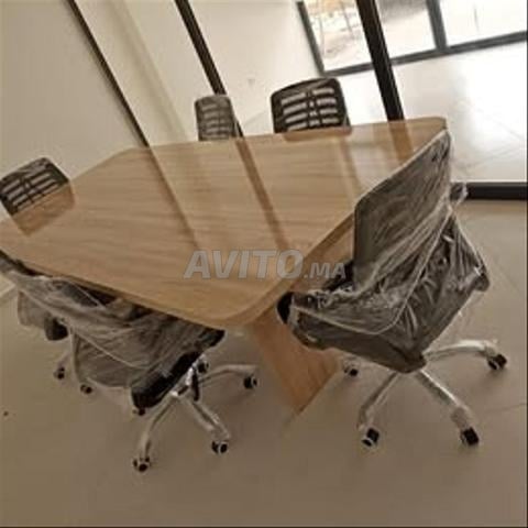 طاولة اجتماعات بسعر مناسب kk
