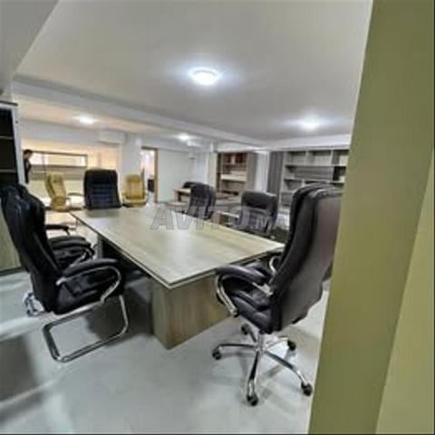 طاولة اجتماعات بسعر مناسب kk