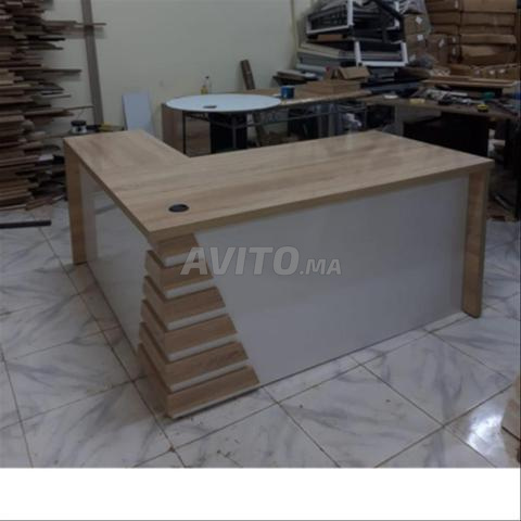 مكتب بتصميم عصري من إم دي إف بسطح - 2