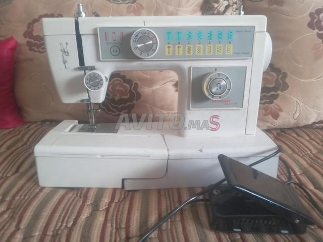 ماكينة خياطة سينجر آلة خياطة في حالة جيدة