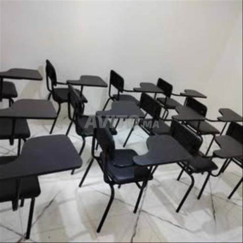 Chaise ISO avec tablette - 2