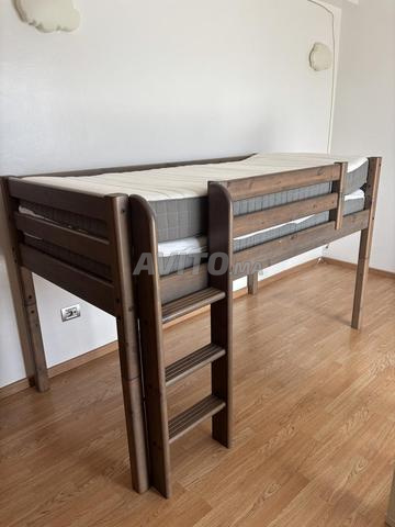 سرير أطفال مع زحليقة للبيع - 2