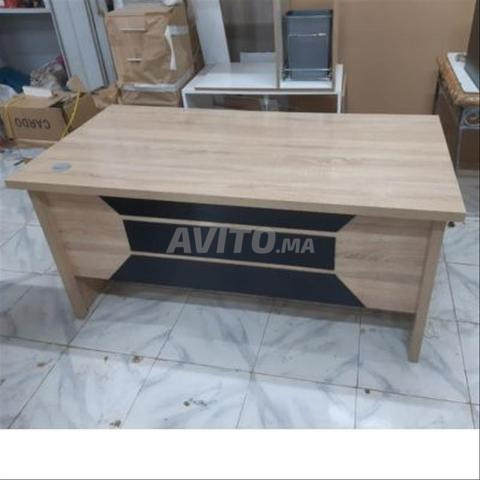 مكتب بتصميم عصري وأنيق من خشب MDF - 2