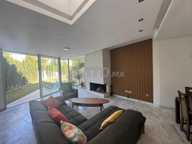 Élégante Villa Meublée au Cœur de Ville Verte