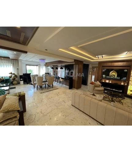 شقة فسيحة 240 متر مربع إقامة مع مسبح - 2