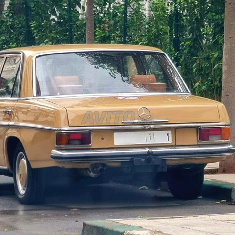 Mercedes-Benz 220 Diesel Manuelle 1975 à Rabat - 2