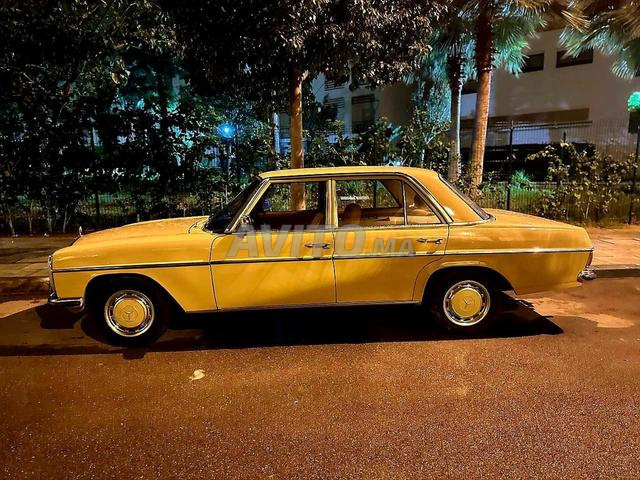 Mercedes-Benz 220D Diesel Modèle 1975 Déd. 1987 - 2