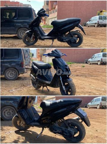 دراجة نارية لا تزال نظيفة - 2