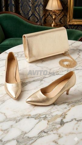 طقم ذهبي ملكي راقي (حذاء وحقيبة) للمناسبات