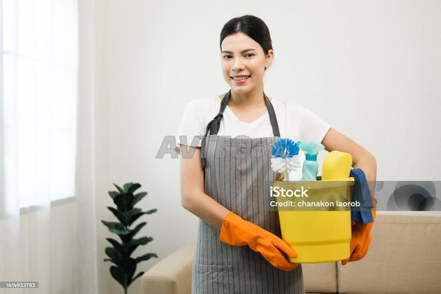 Service Ménage, Nounou & Cuisinière à Domicile