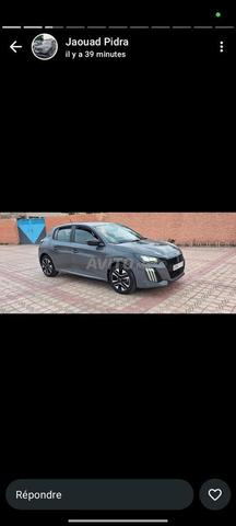 أعرض للبيع سيارة بيجو 208 بحالة ممتازة - 2