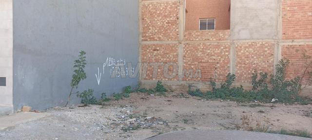 أرض تجارية 128 متر مربع، طابق أرضي + 2