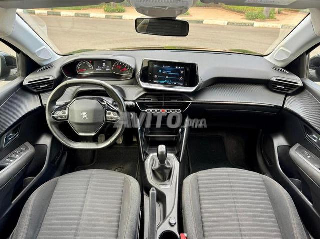 Peugeot 208 Modèle 11/2023 – État Neuf - 2
