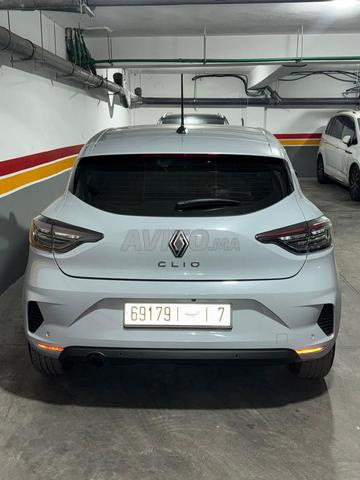 Renault Clio 5 2025 – 18 000 km – Très bon état