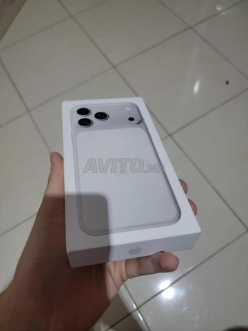 iPhone 17 Pro max 512gb fermé - 2