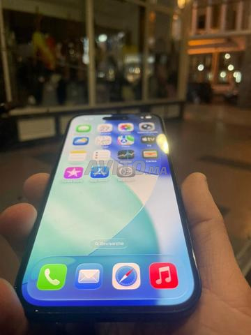 iPhone 15 normal - 2