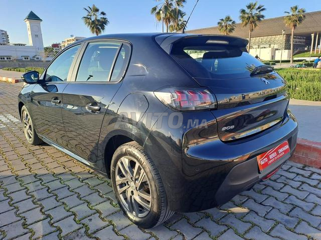 Peugeot 208 Diesel finition Allure - 2