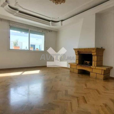 179560-شقة للإيجار بـ 9500 درهم في بورغون (سيدي بل