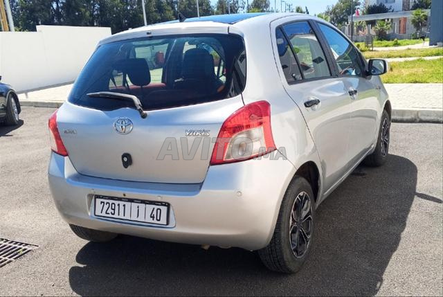 Toyota Yaris essence à vendre - 2